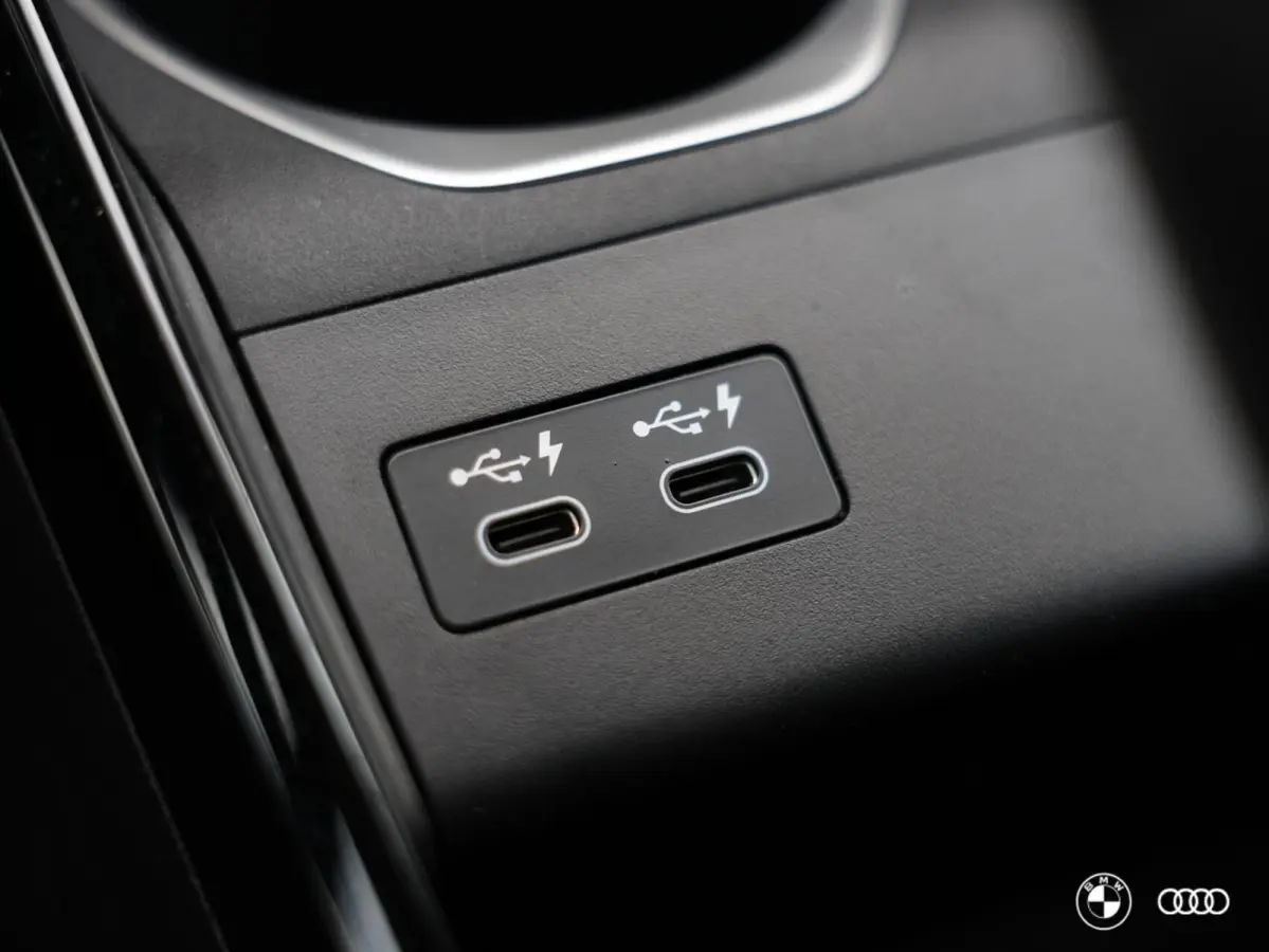 xDrive25e X-Line / EL STOELEN MET GEHEUGEN / KEYLESS ENTRY & START / DRAADLOOS LADEN / 19"