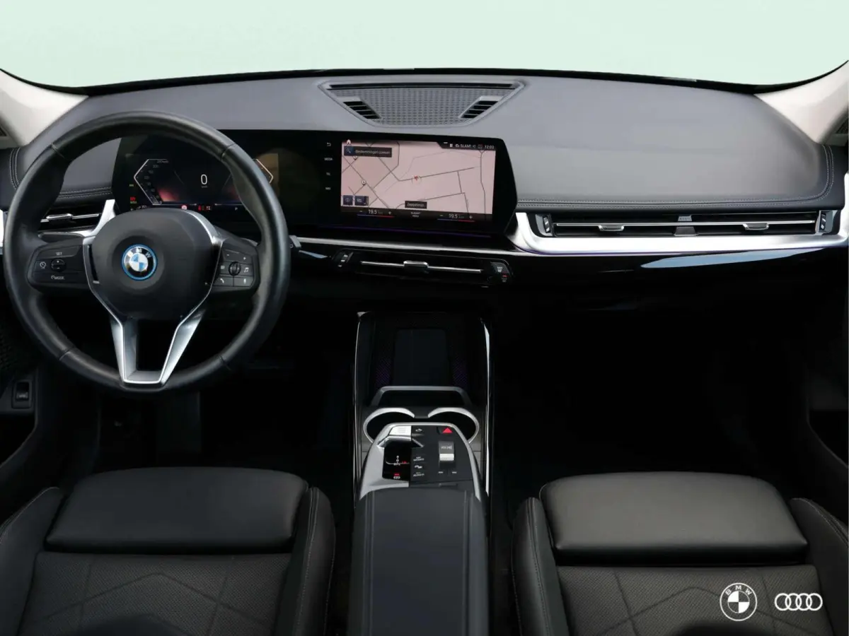 xDrive25e X-Line / EL STOELEN MET GEHEUGEN / KEYLESS ENTRY & START / DRAADLOOS LADEN / 19"