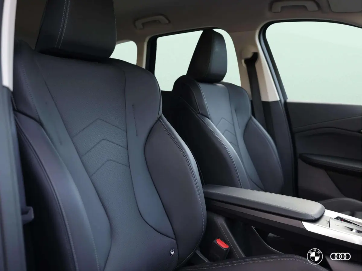 xDrive25e X-Line / EL STOELEN MET GEHEUGEN / KEYLESS ENTRY & START / DRAADLOOS LADEN / 19"