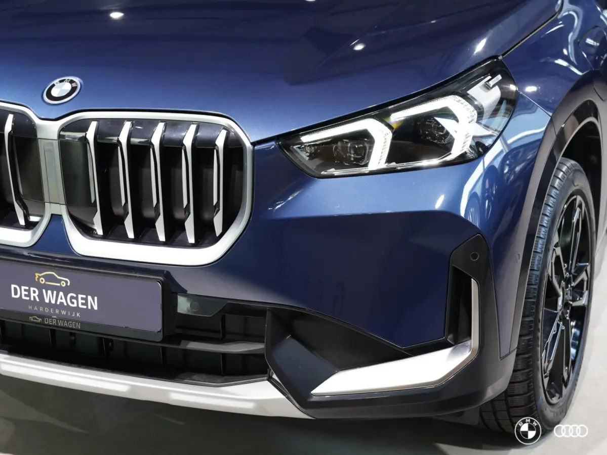 xDrive25e X-Line / EL STOELEN MET GEHEUGEN / KEYLESS ENTRY & START / DRAADLOOS LADEN / 19"