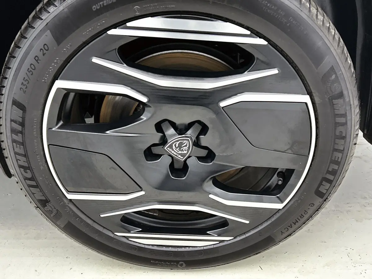 210pk GT Exclusive 73 kWh 7p Automaat | Tot 8 Jaar Garantie | Trekhaak | Schuif-/Kanteldak | Leder | 360 Camera | Elektrische Achterklep | Elektrische Bestuurdersstoel | Navigatie | Climate 