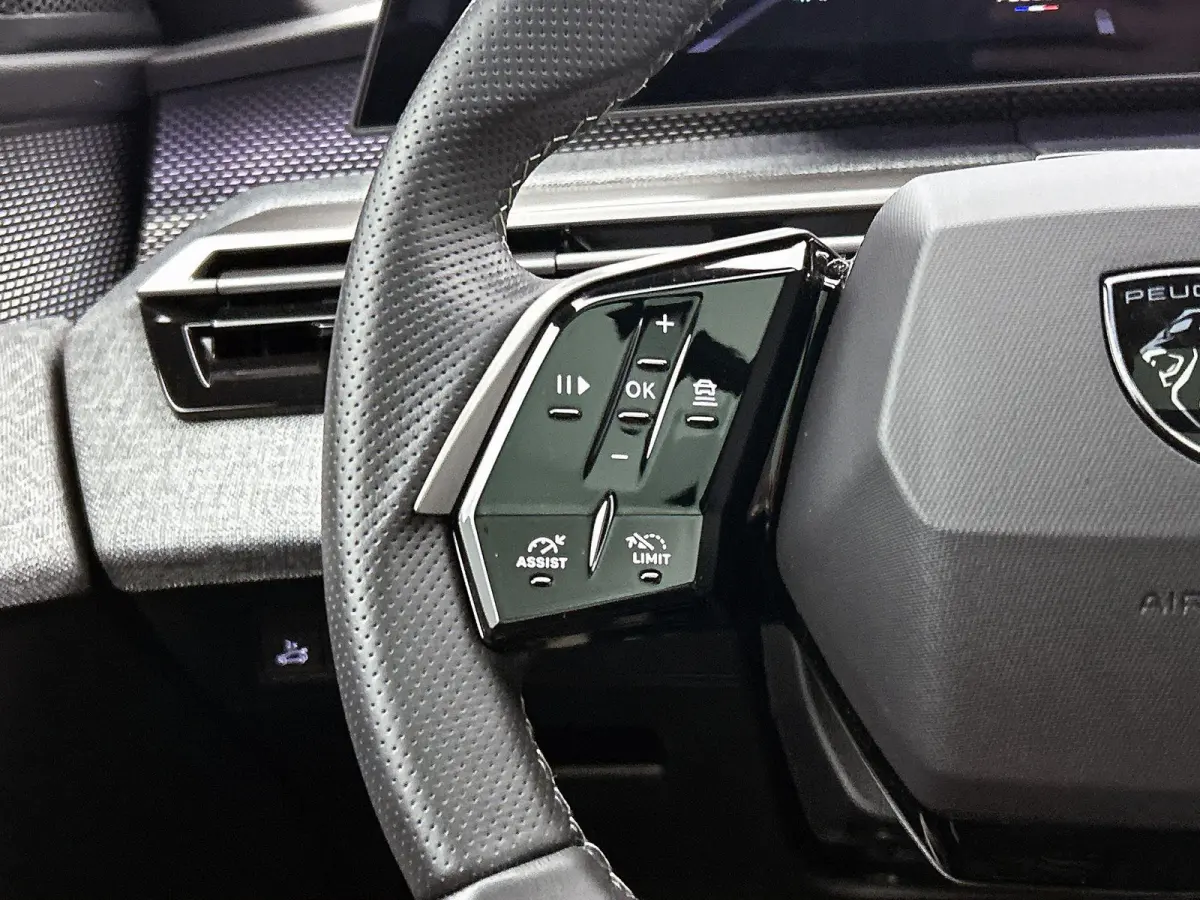 210pk GT Exclusive 73 kWh 7p Automaat | Tot 8 Jaar Garantie | Trekhaak | Schuif-/Kanteldak | Leder | 360 Camera | Elektrische Achterklep | Elektrische Bestuurdersstoel | Navigatie | Climate 