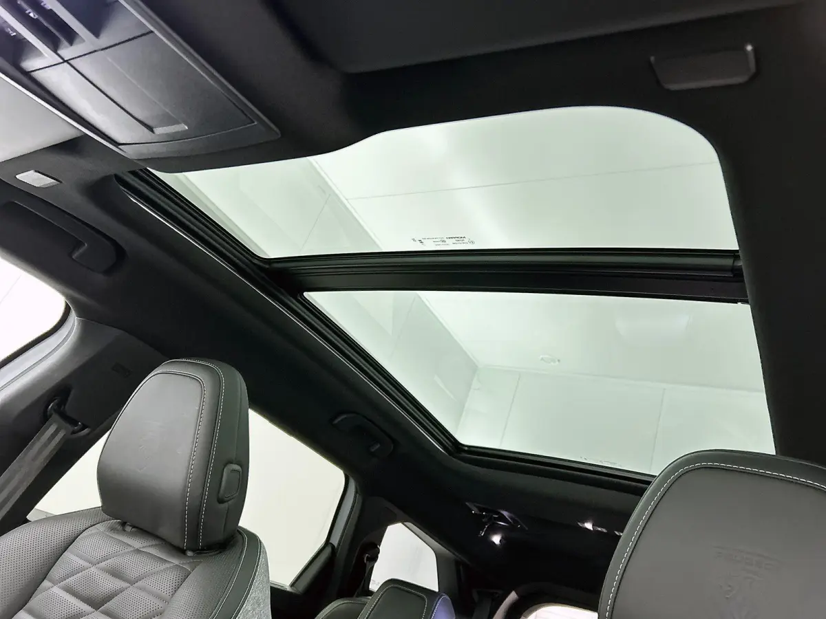 210pk GT Exclusive 73 kWh 7p Automaat | Tot 8 Jaar Garantie | Trekhaak | Schuif-/Kanteldak | Leder | 360 Camera | Elektrische Achterklep | Elektrische Bestuurdersstoel | Navigatie | Climate 