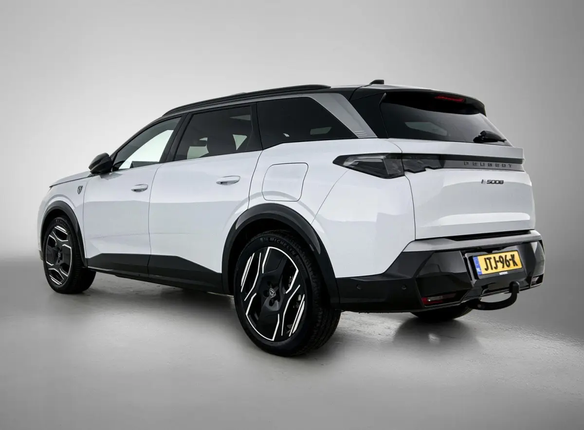 210pk GT Exclusive 73 kWh 7p Automaat | Tot 8 Jaar Garantie | Trekhaak | Schuif-/Kanteldak | Leder | 360 Camera | Elektrische Achterklep | Elektrische Bestuurdersstoel | Navigatie | Climate 