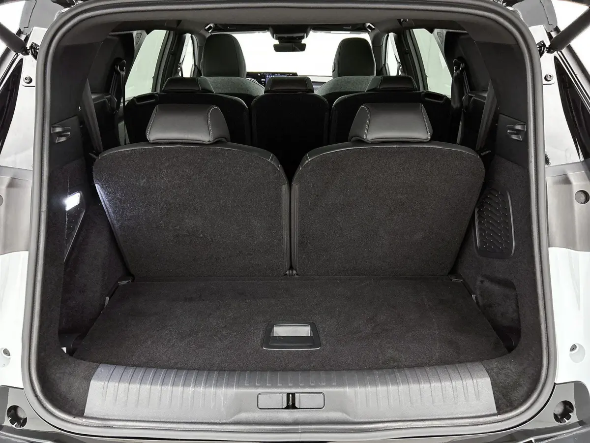 210pk GT Exclusive 73 kWh 7p Automaat | Tot 8 Jaar Garantie | Trekhaak | Schuif-/Kanteldak | Leder | 360 Camera | Elektrische Achterklep | Elektrische Bestuurdersstoel | Navigatie | Climate 
