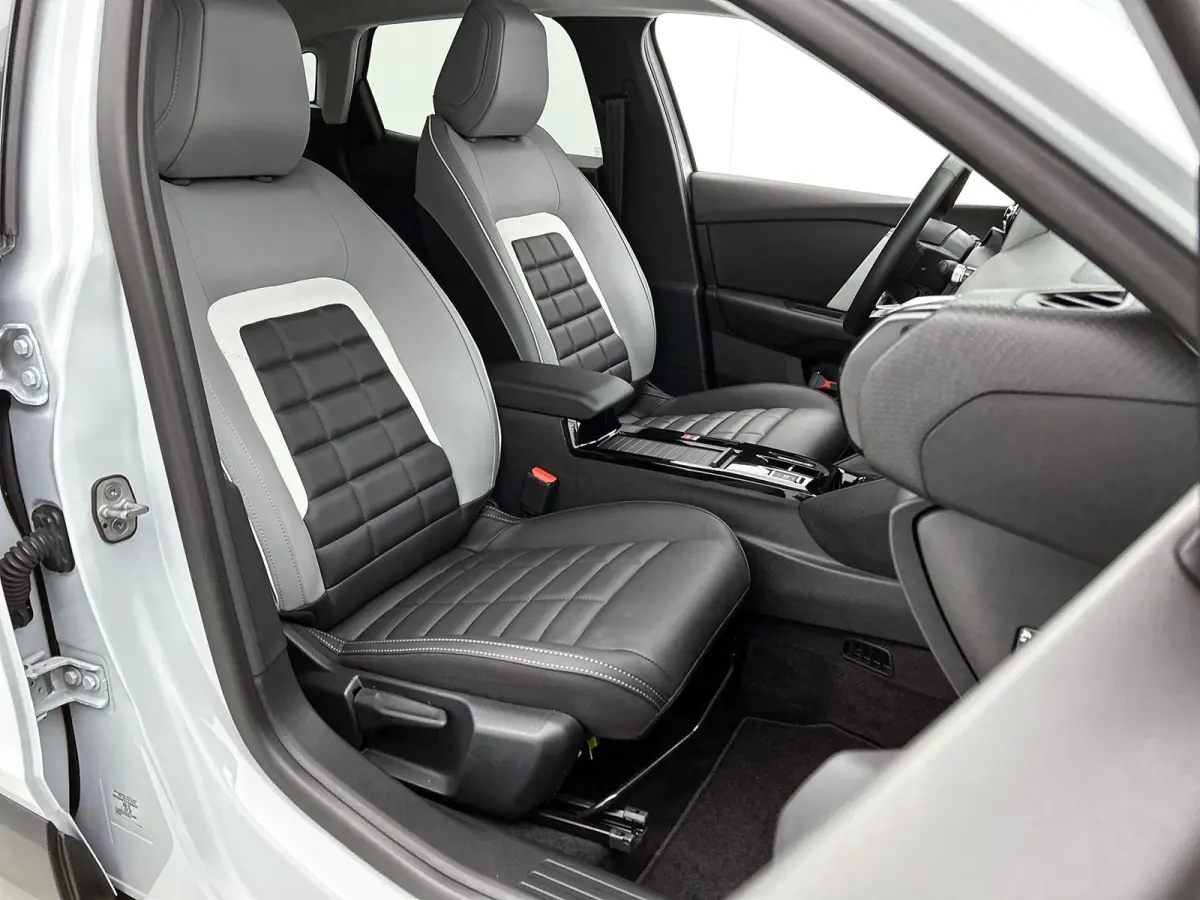 1.2 Hybrid 145pk Max Automaat | Tot 8 Jaar Garantie | Navigatie | Achteruitrijcamera | Adaptieve Cruise Control | Climate Control | Stoelverwarming | Apple Carplay/Android Auto |