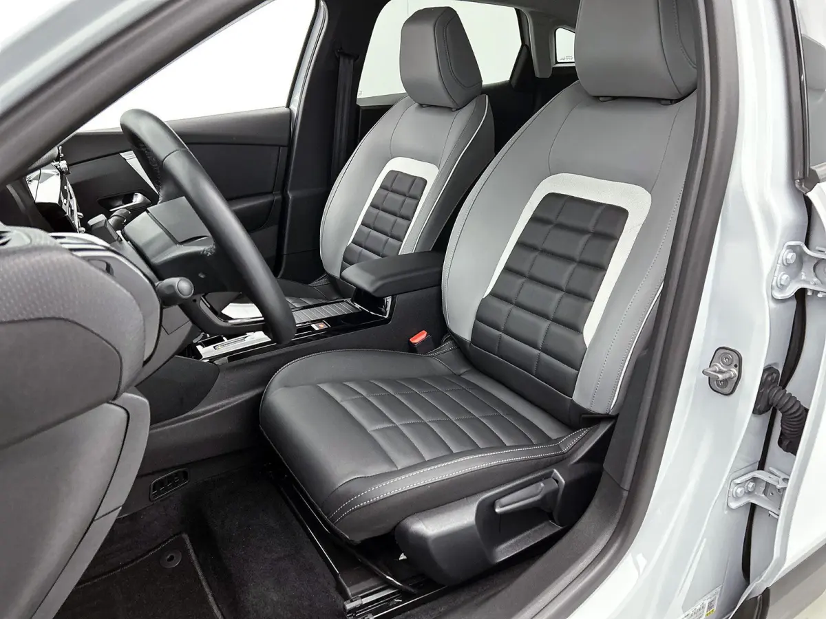 1.2 Hybrid 145pk Max Automaat | Tot 8 Jaar Garantie | Navigatie | Achteruitrijcamera | Adaptieve Cruise Control | Climate Control | Stoelverwarming | Apple Carplay/Android Auto |