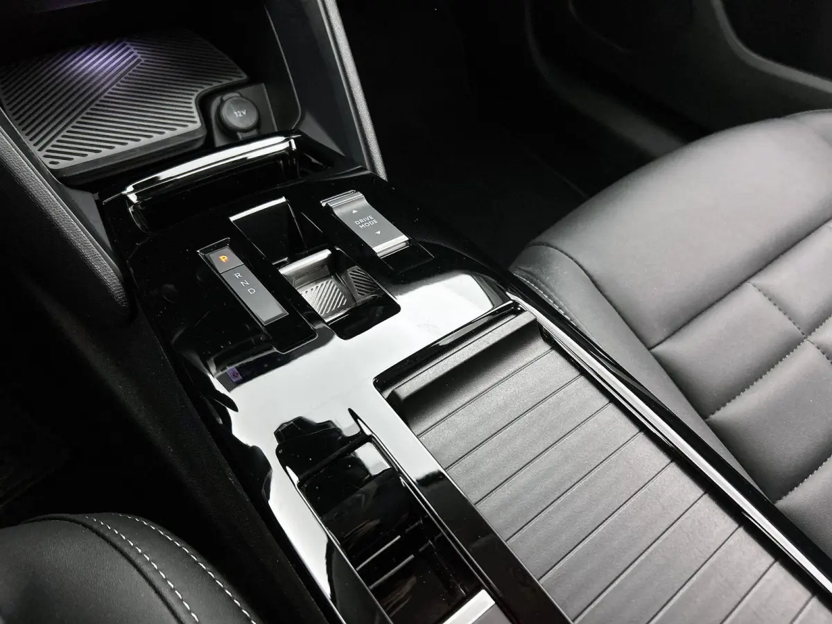 1.2 Hybrid 145pk Max Automaat | Tot 8 Jaar Garantie | Navigatie | Achteruitrijcamera | Adaptieve Cruise Control | Climate Control | Stoelverwarming | Apple Carplay/Android Auto |