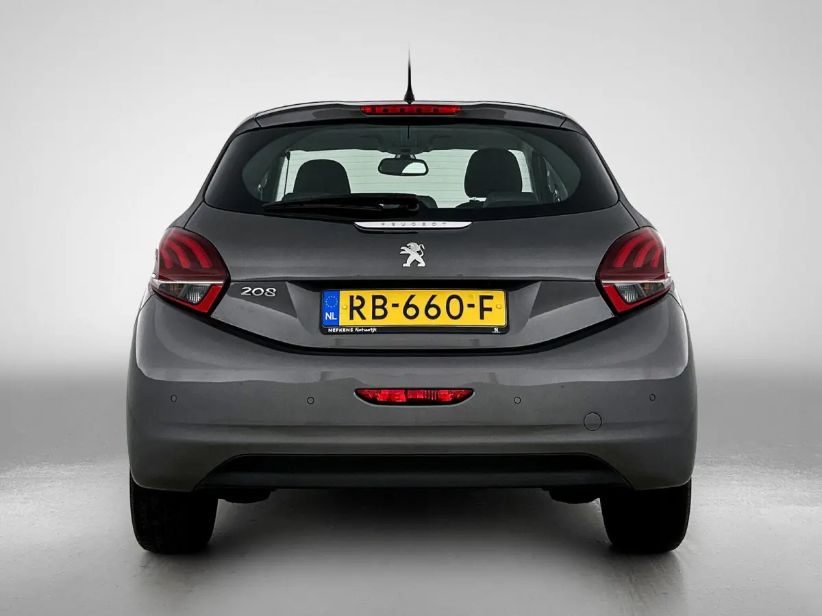 1.2 110pk Allure Automaat | 1ste Eigenaar | LAGE KM | Navigatie | Apple Carplay/Android Auto | Climate Control | Camera | Cruise Control | 16"LMV |