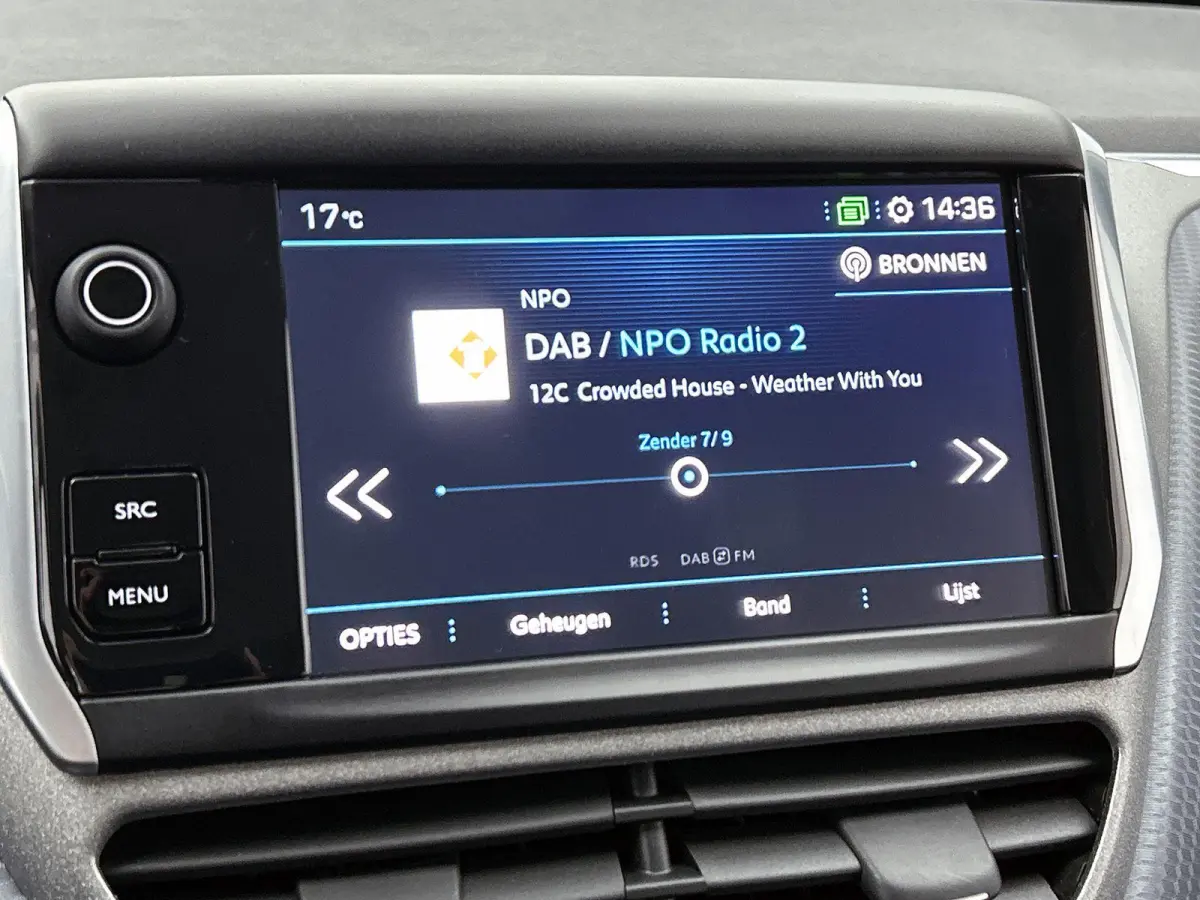 1.2 110pk Allure Automaat | 1ste Eigenaar | LAGE KM | Navigatie | Apple Carplay/Android Auto | Climate Control | Camera | Cruise Control | 16"LMV |