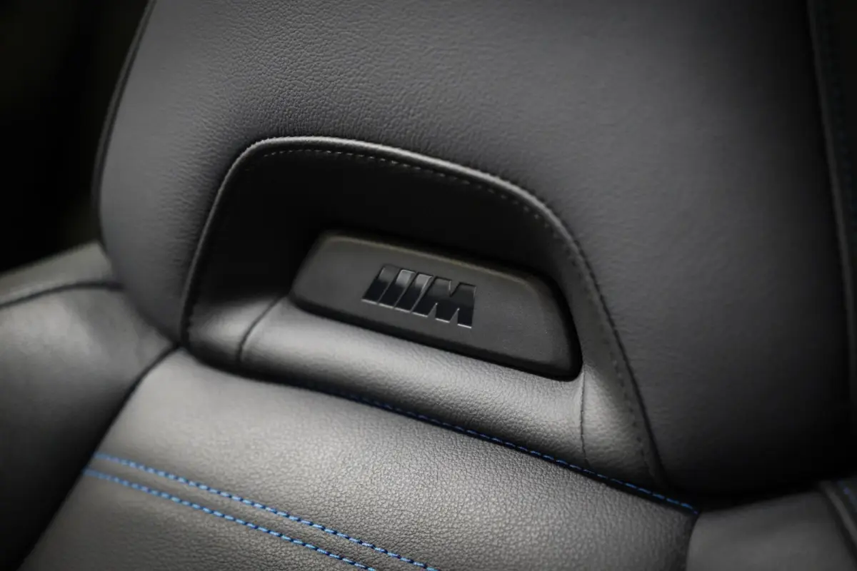 330e xDrive BTW|M Sport|PANO|Sportstoelen|HUD|ACC