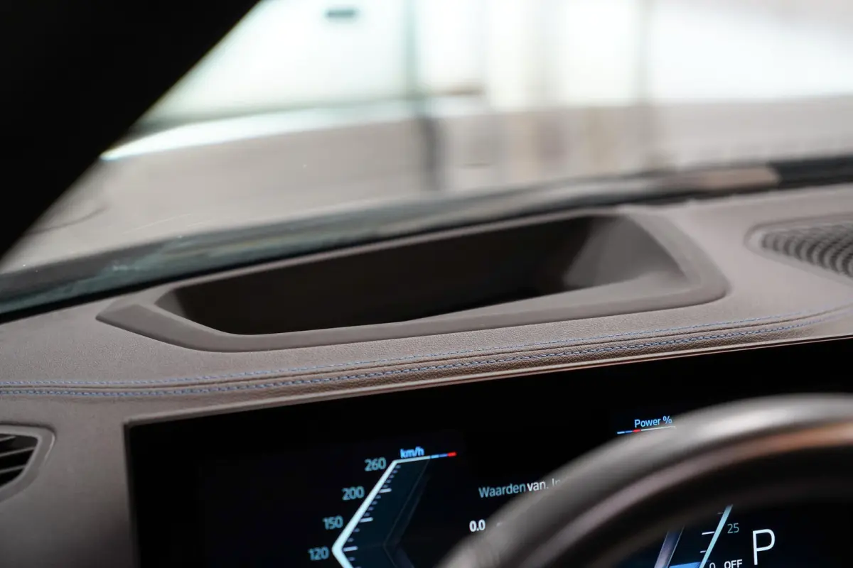 330e xDrive BTW|M Sport|PANO|Sportstoelen|HUD|ACC