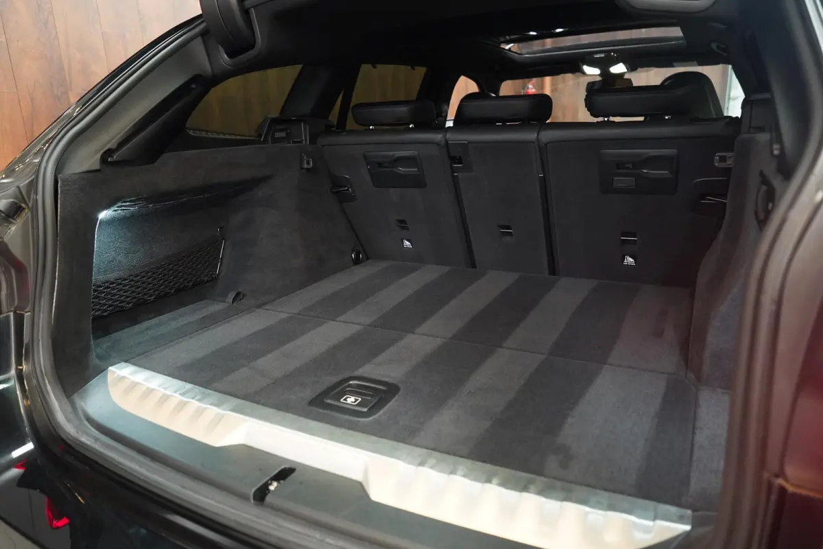 330e xDrive BTW|M Sport|PANO|Sportstoelen|HUD|ACC