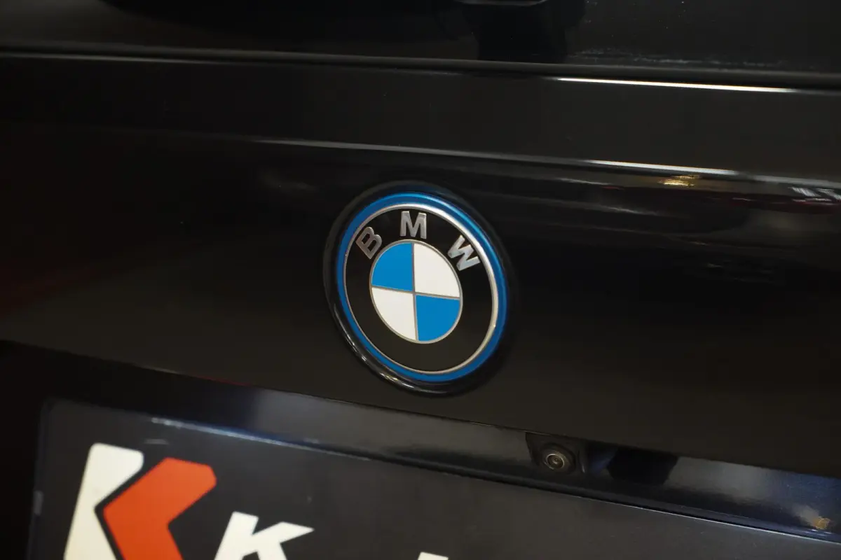 330e xDrive BTW|M Sport|PANO|Sportstoelen|HUD|ACC