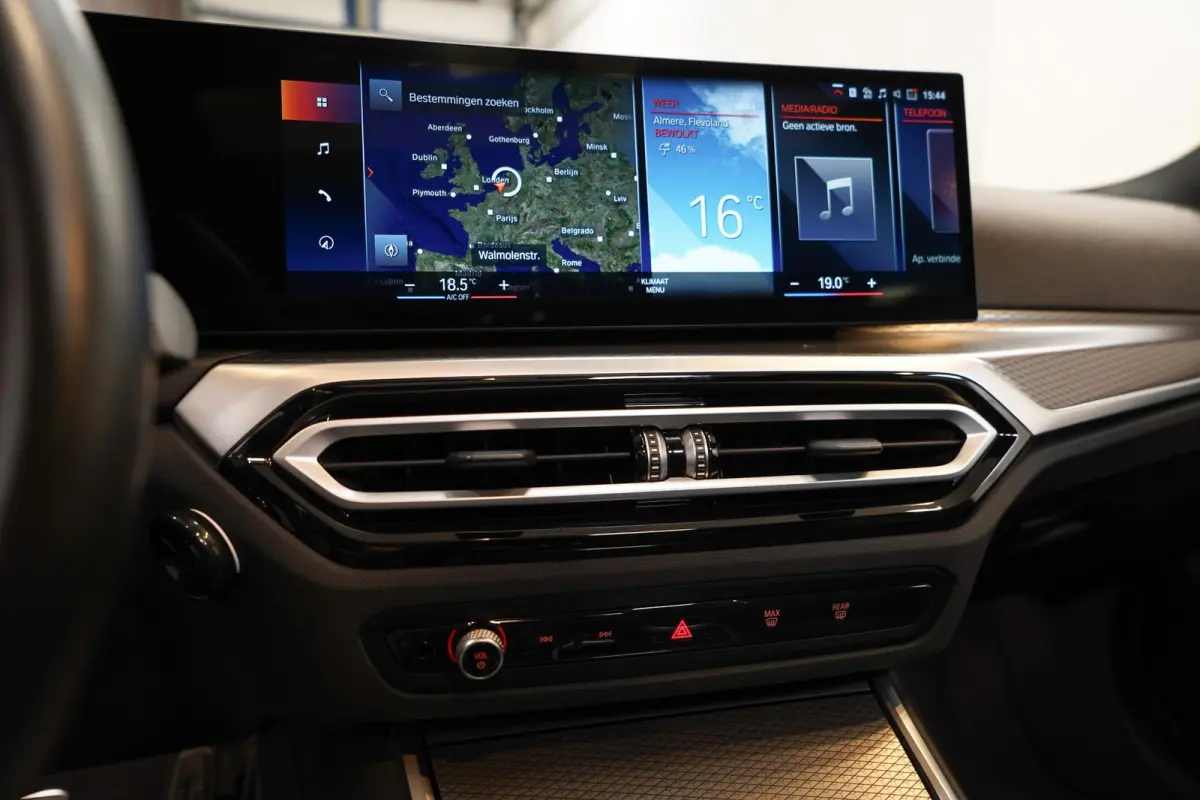 330e xDrive BTW|M Sport|PANO|Sportstoelen|HUD|ACC