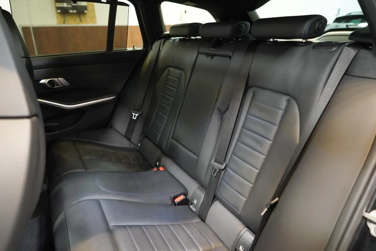 330e xDrive BTW|M Sport|PANO|Sportstoelen|HUD|ACC
