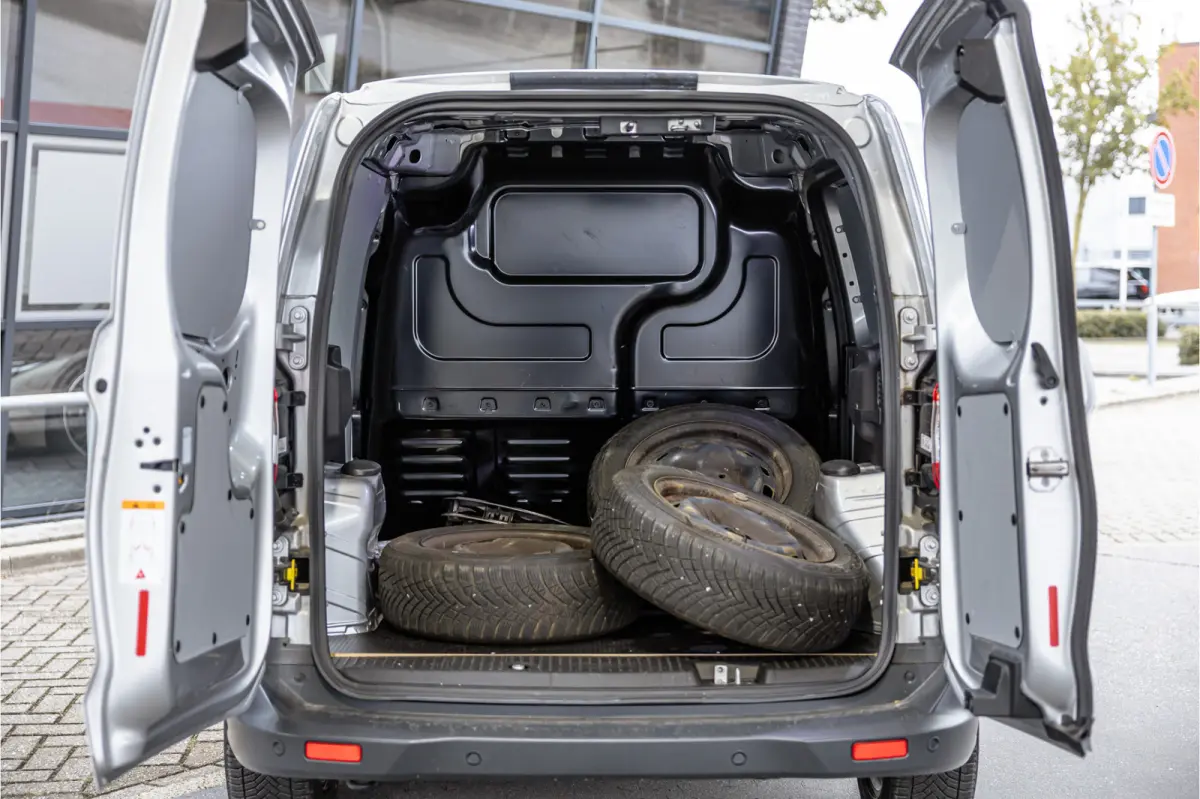 1.0 100 PK | Benzine | Navigatie | CarPlay | PDC | Stoelverwarming | Cruise control | MF Stuur | Airco | Nieuwe APK | Dealer onderhouden