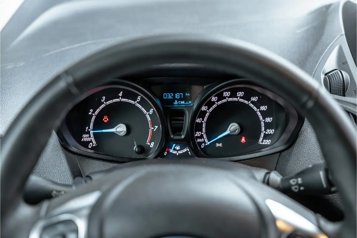 1.0 100 PK | Benzine | Navigatie | CarPlay | PDC | Stoelverwarming | Cruise control | MF Stuur | Airco | Nieuwe APK | Dealer onderhouden
