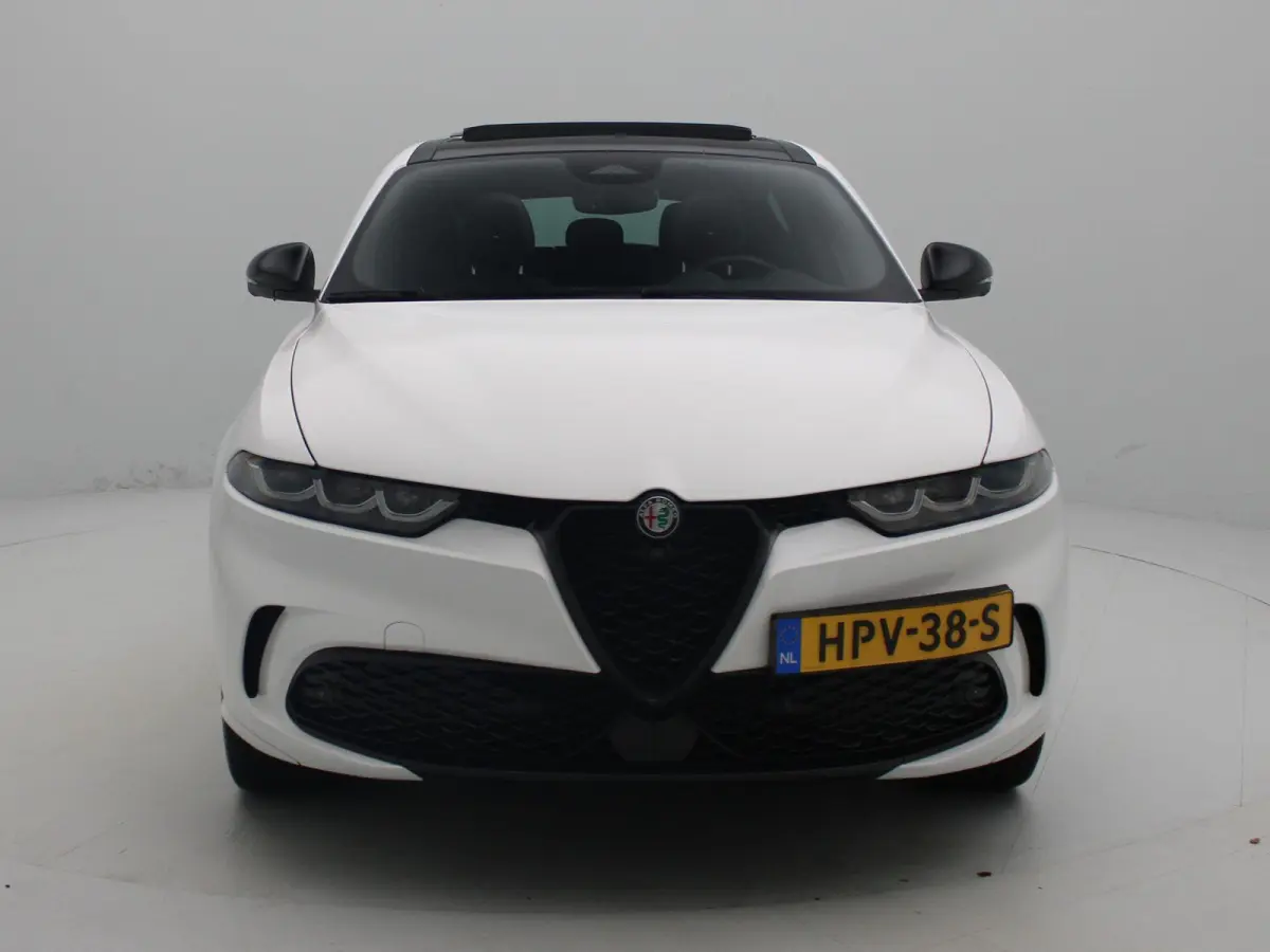 1.3T PHEV Tributo Italiano | Parkeercamera 360° | Harman-Kardon Soundsystem | Panoramisch Schuif/kantel Dak | Lederen Stoelen |