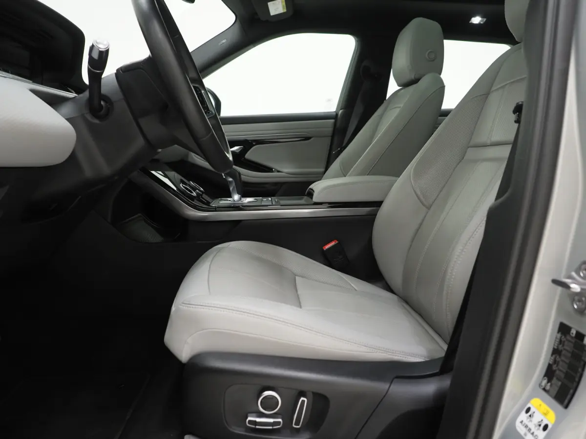 1.5 P300e AWD | Panoramadak | Leder | Camera | Stoelverwarming | Zwarte Hemel | Carplay