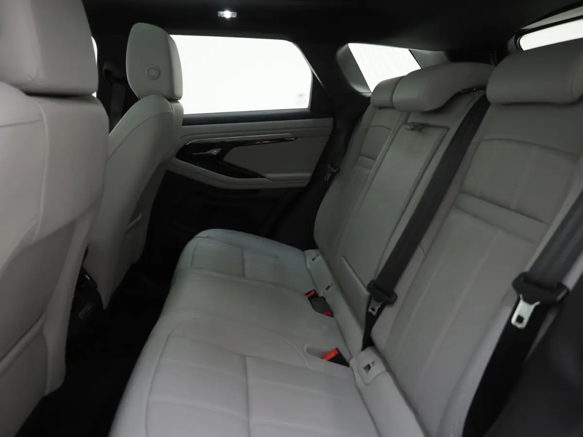 1.5 P300e AWD | Panoramadak | Leder | Camera | Stoelverwarming | Zwarte Hemel | Carplay