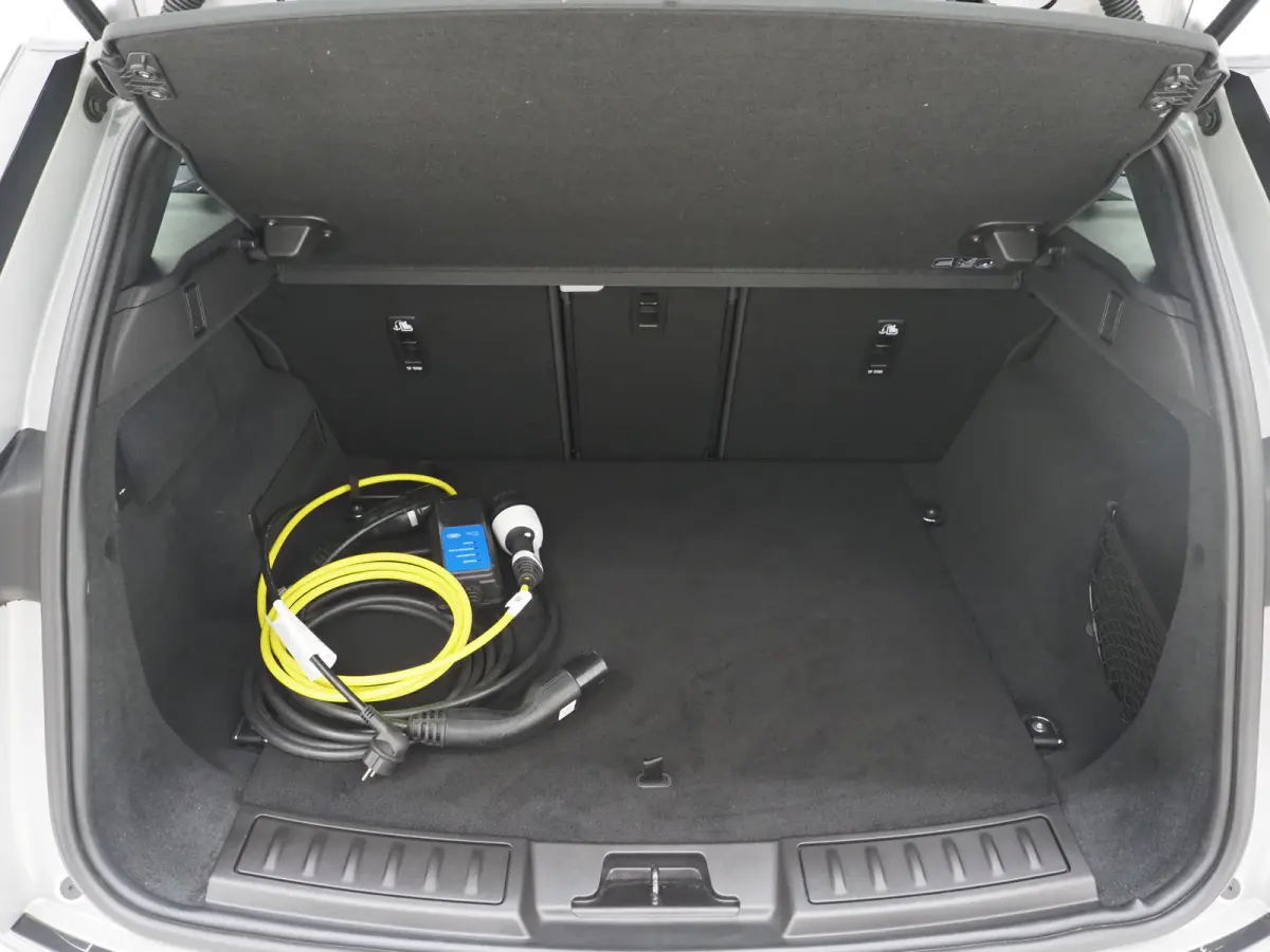 1.5 P300e AWD | Panoramadak | Leder | Camera | Stoelverwarming | Zwarte Hemel | Carplay
