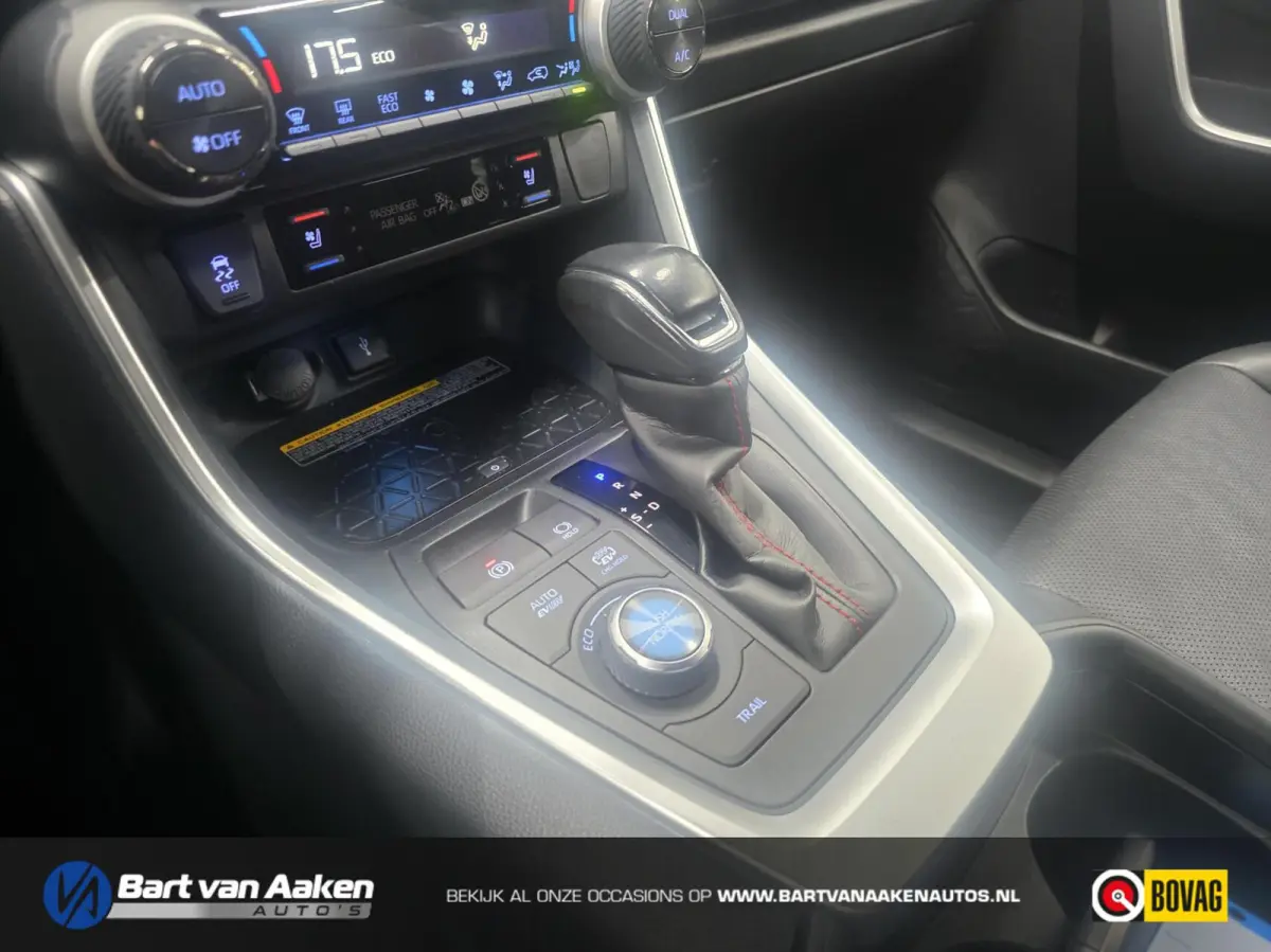 2.5 Plug-in Hybrid AWD Bi-Tone Plus PHEV