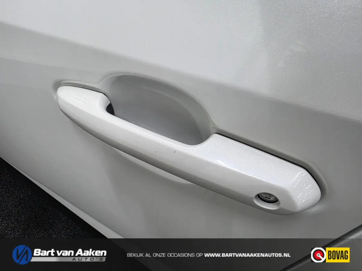 2.5 Plug-in Hybrid AWD Bi-Tone Plus PHEV