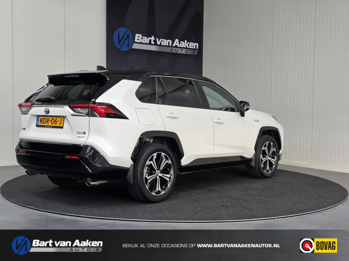 2.5 Plug-in Hybrid AWD Bi-Tone Plus PHEV