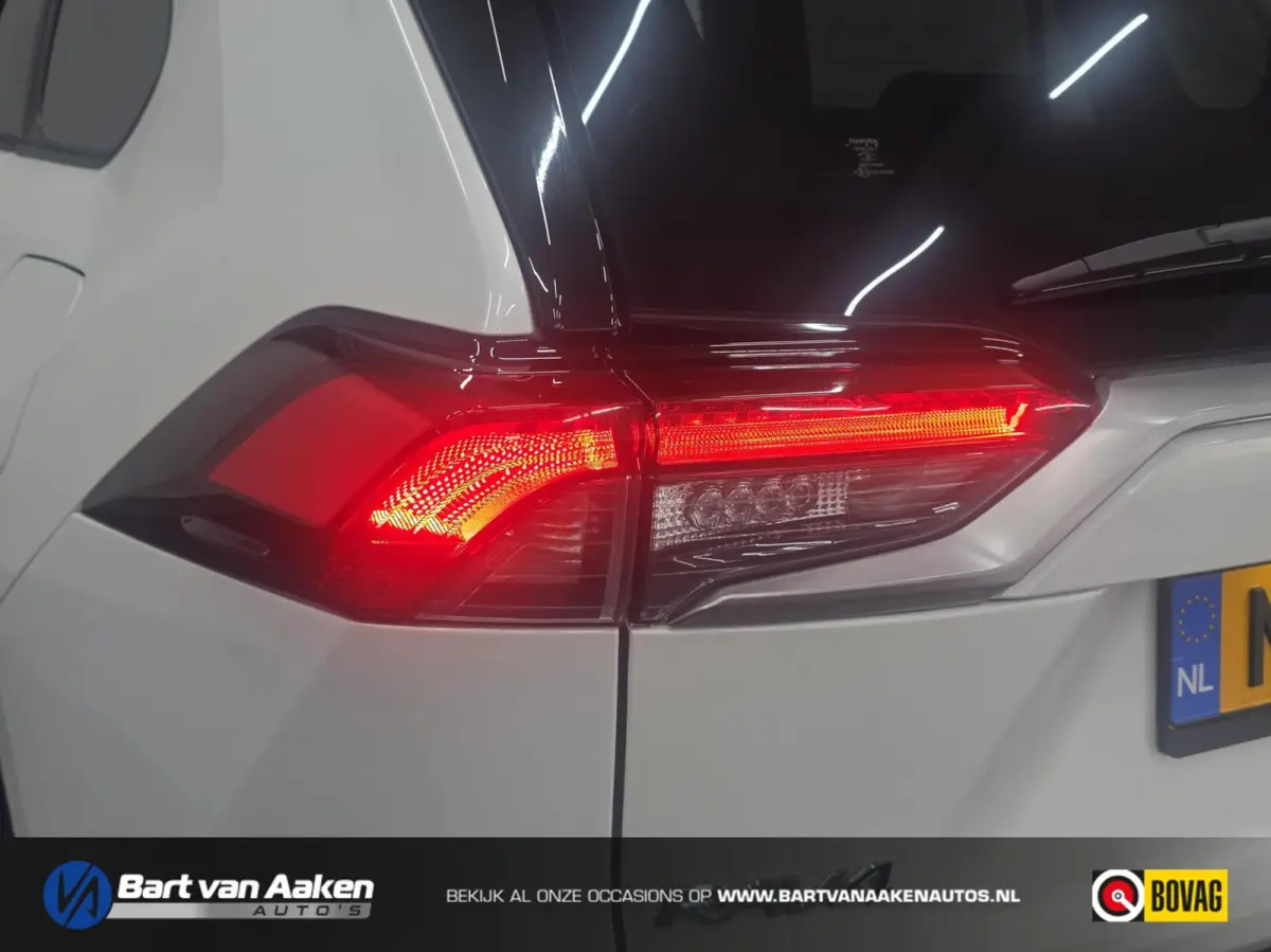 2.5 Plug-in Hybrid AWD Bi-Tone Plus PHEV
