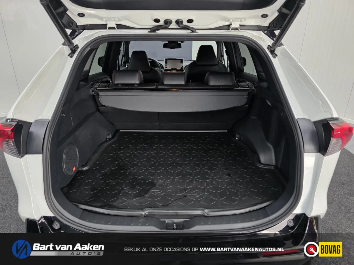 2.5 Plug-in Hybrid AWD Bi-Tone Plus PHEV