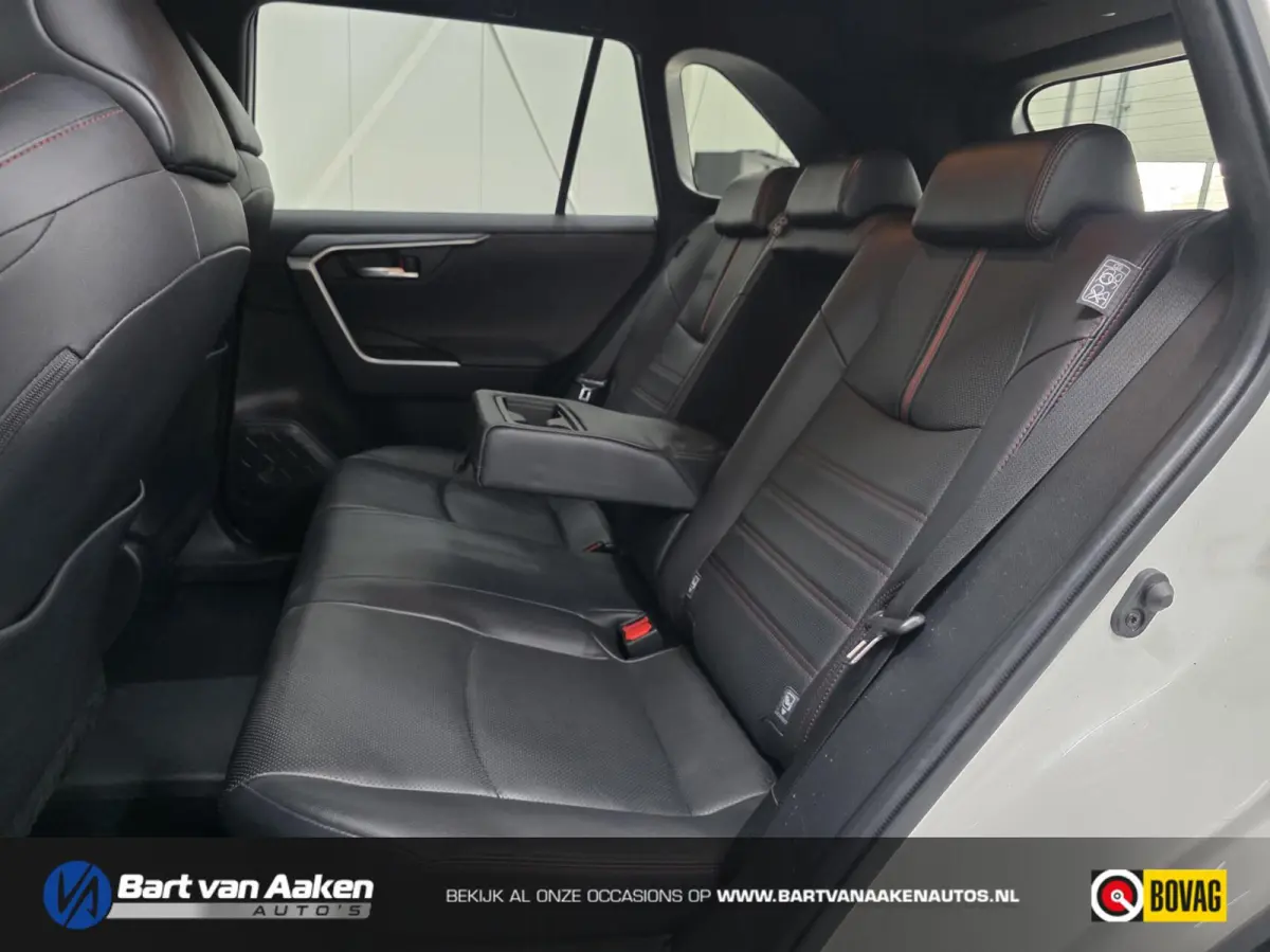2.5 Plug-in Hybrid AWD Bi-Tone Plus PHEV