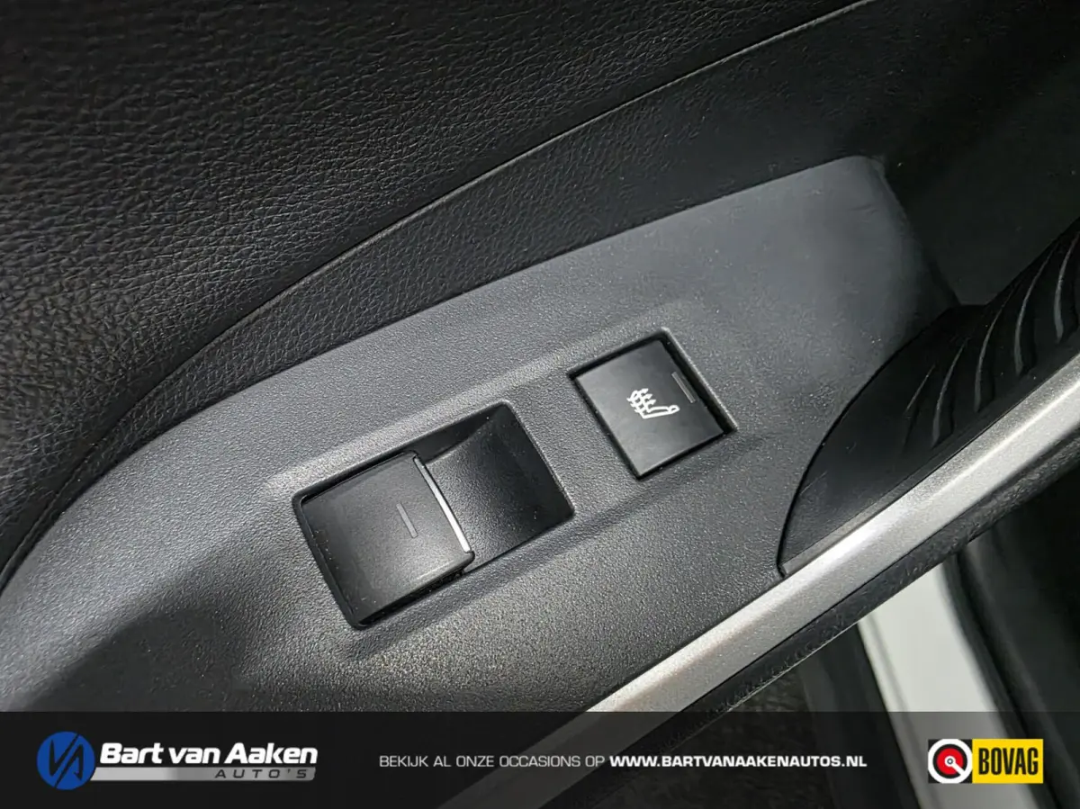 2.5 Plug-in Hybrid AWD Bi-Tone Plus PHEV