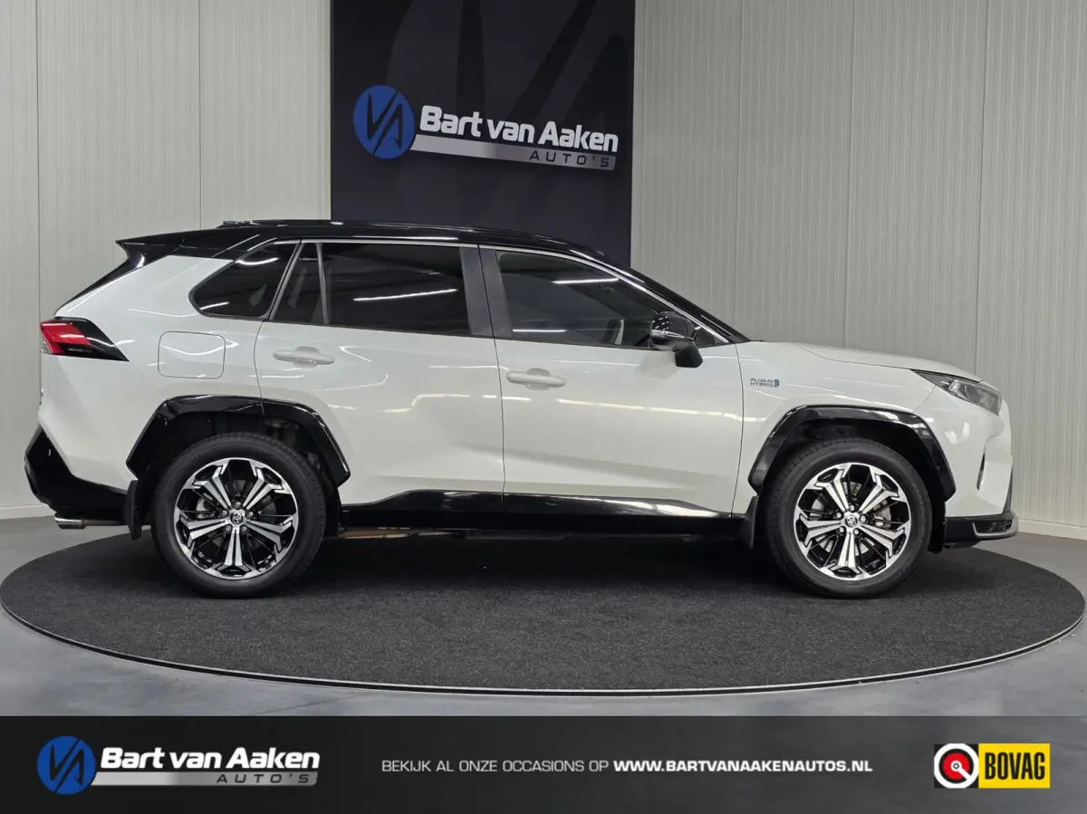 2.5 Plug-in Hybrid AWD Bi-Tone Plus PHEV