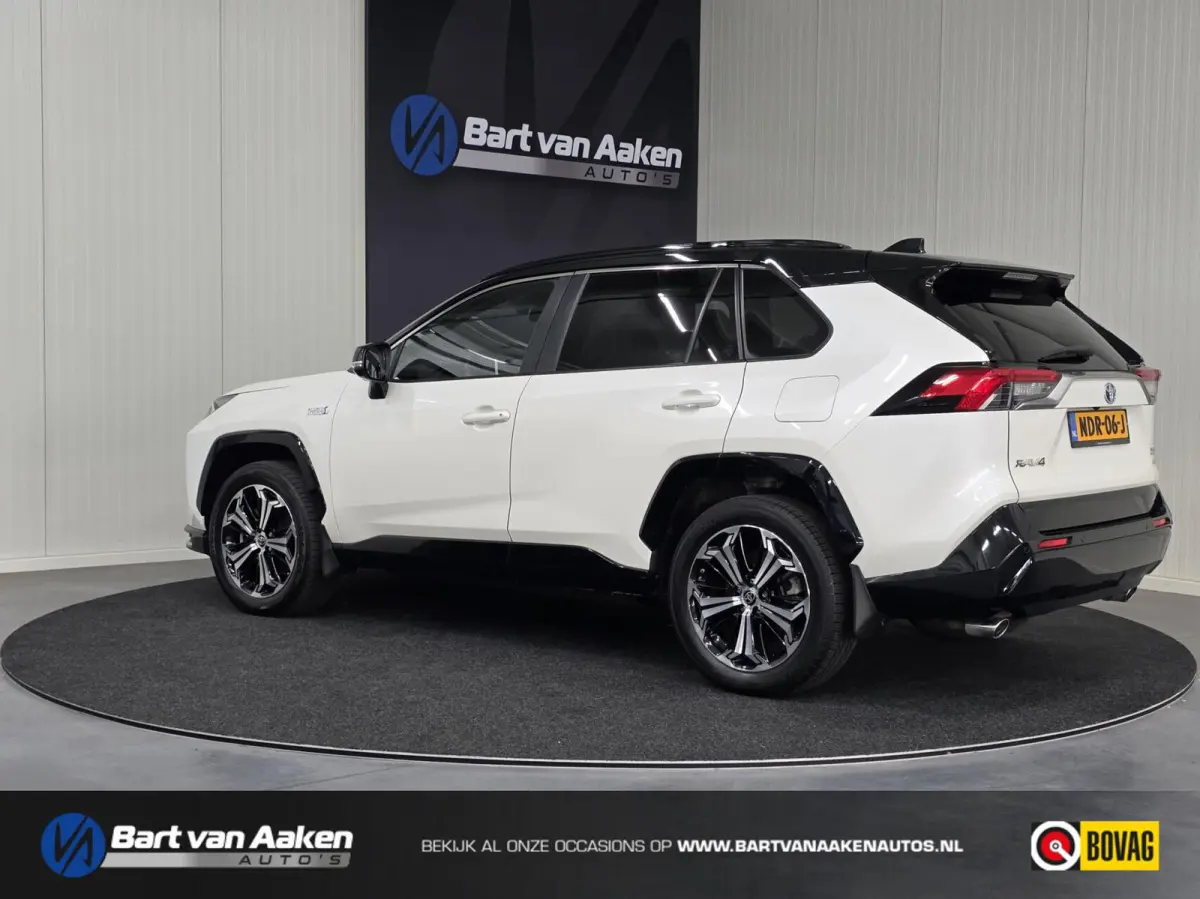 2.5 Plug-in Hybrid AWD Bi-Tone Plus PHEV