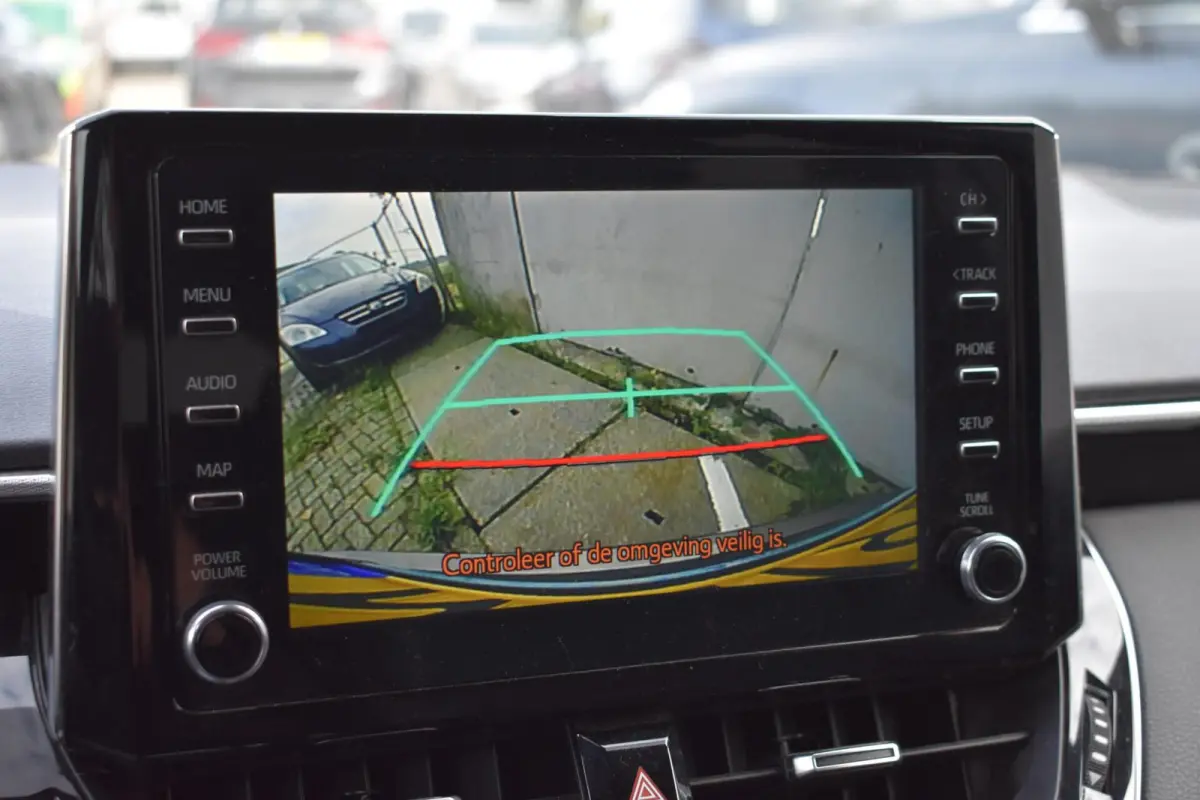 1.8 Hybrid Business Plus | Carplay | Stoelverwarming | Camera |