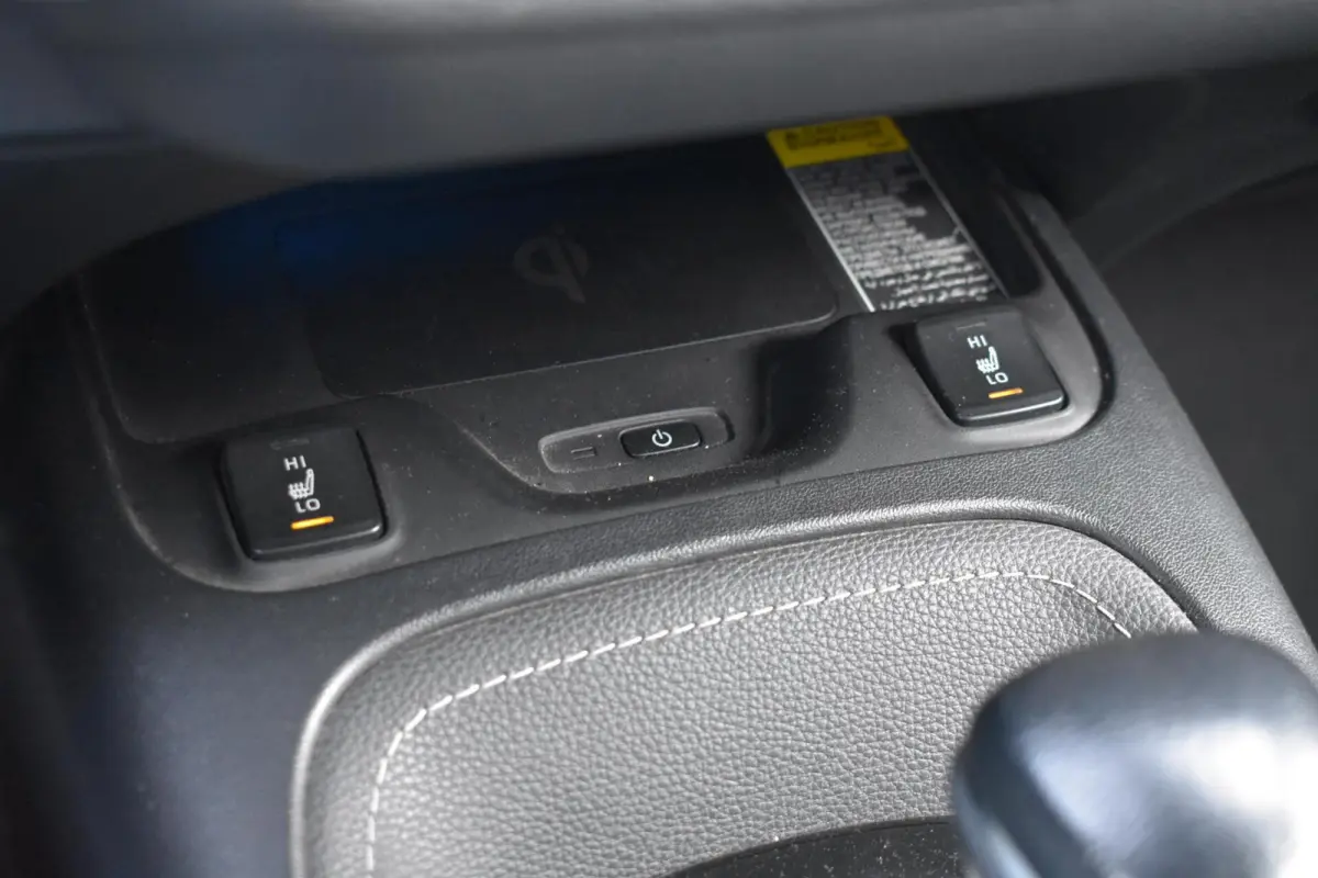 1.8 Hybrid Business Plus | Carplay | Stoelverwarming | Camera |