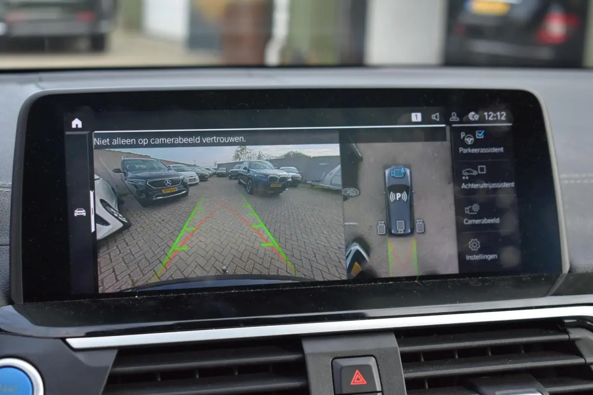 High Executive 80 kWh | Pano | Leder | 98% SOH | Head-up display |