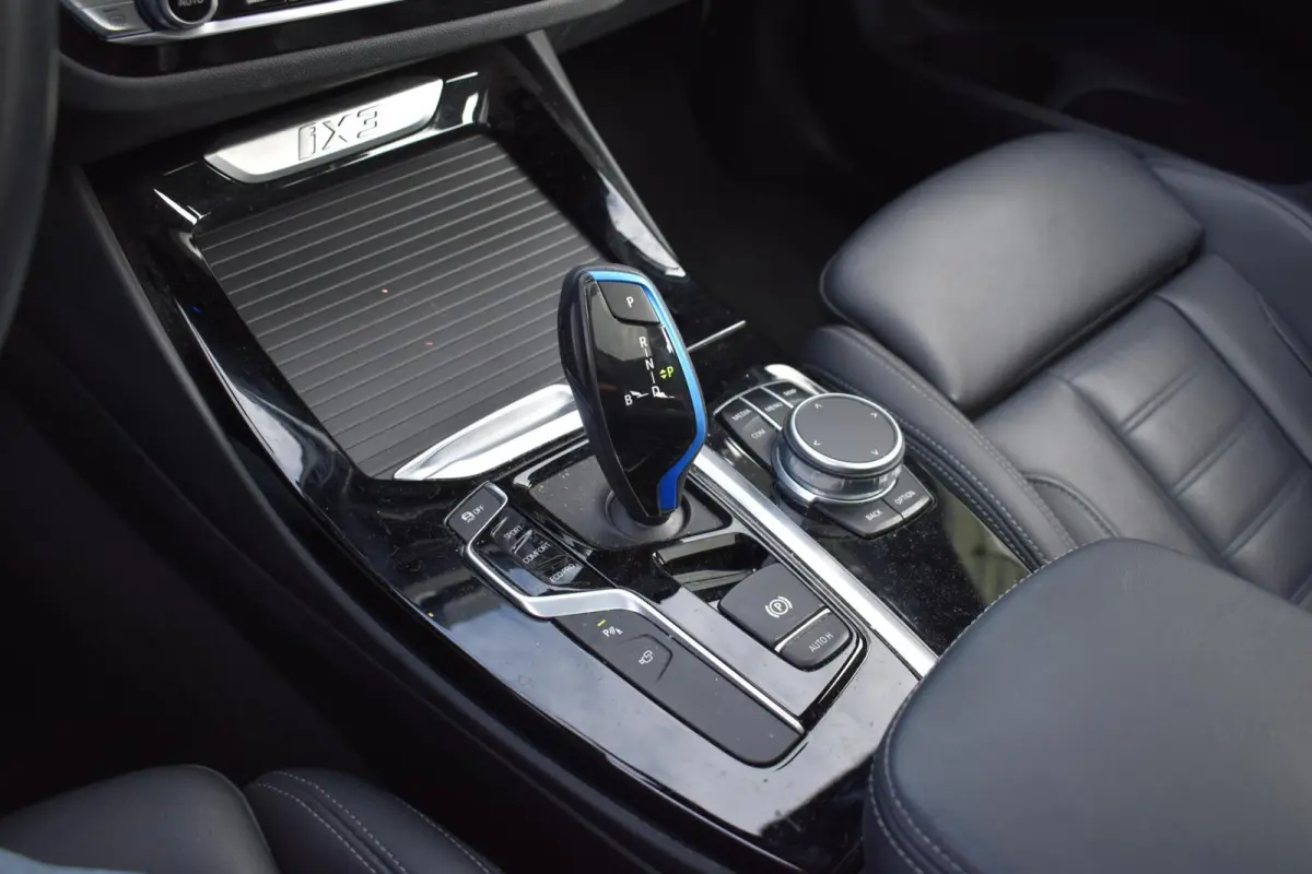 High Executive 80 kWh | Pano | Leder | 98% SOH | Head-up display |
