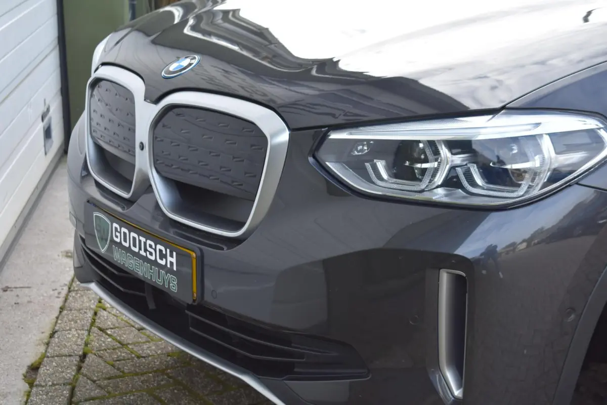 High Executive 80 kWh | Pano | Leder | 98% SOH | Head-up display |
