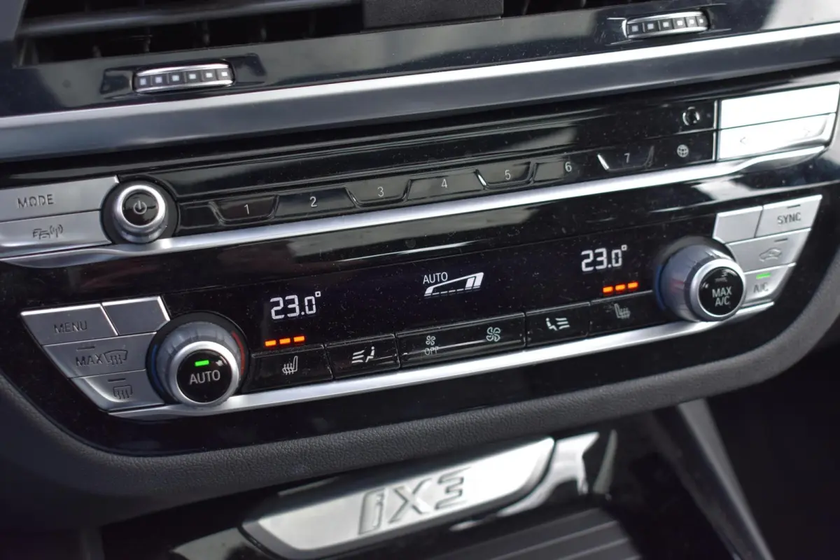 High Executive 80 kWh | Pano | Leder | 98% SOH | Head-up display |