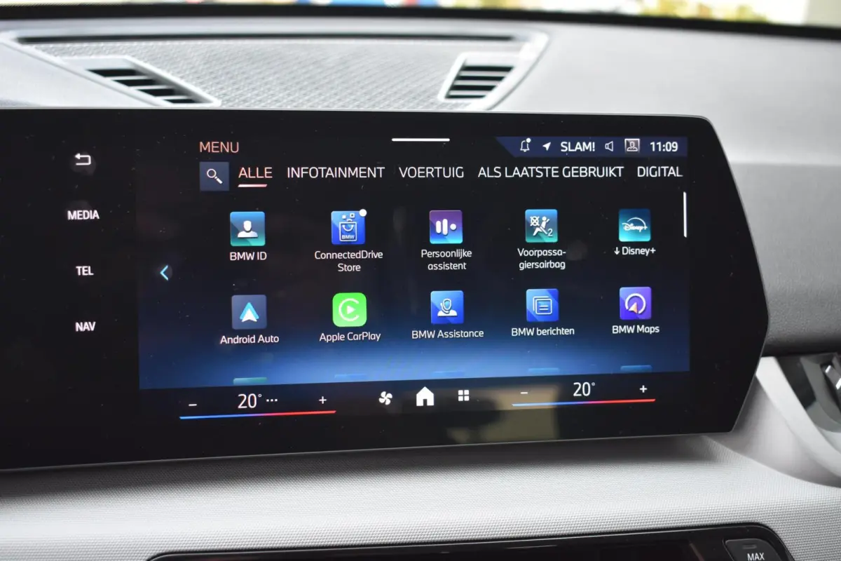 eDrive20 67 kWh | Carplay | Stoelverwarming | 100% SOH | Privacy Glass |