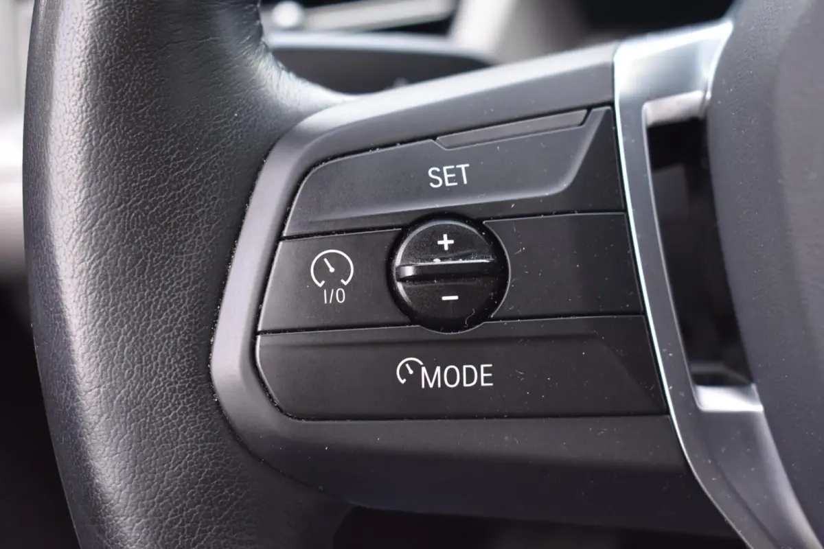 eDrive20 67 kWh | Carplay | Stoelverwarming | 100% SOH | Privacy Glass |