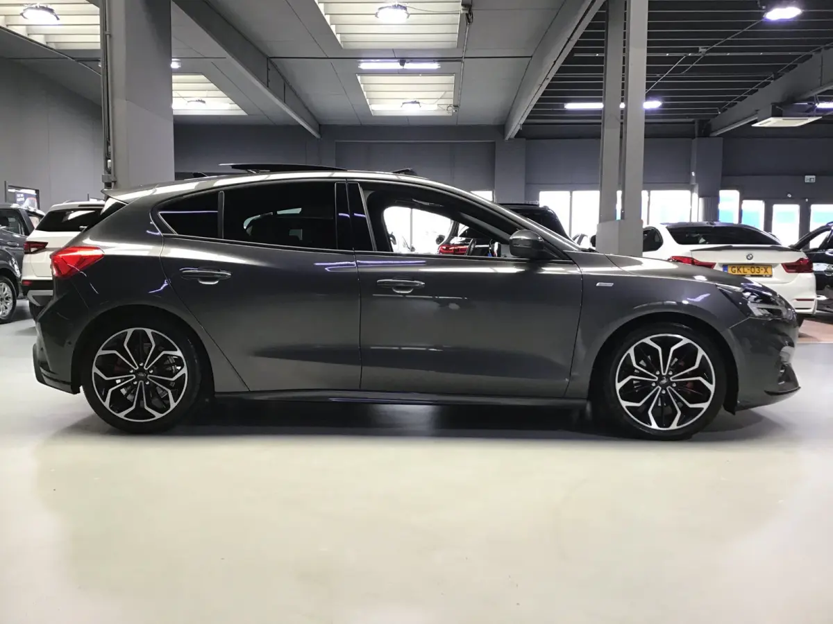 1.5 EcoBoost ST Line Busines I Panodak I 2e Eigen I 150PK I Carplay I B&O I Camera I 18inch I HalfLeder I Navi I Keyles