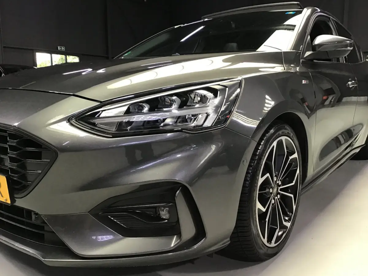 1.5 EcoBoost ST Line Busines I Panodak I 2e Eigen I 150PK I Carplay I B&O I Camera I 18inch I HalfLeder I Navi I Keyles