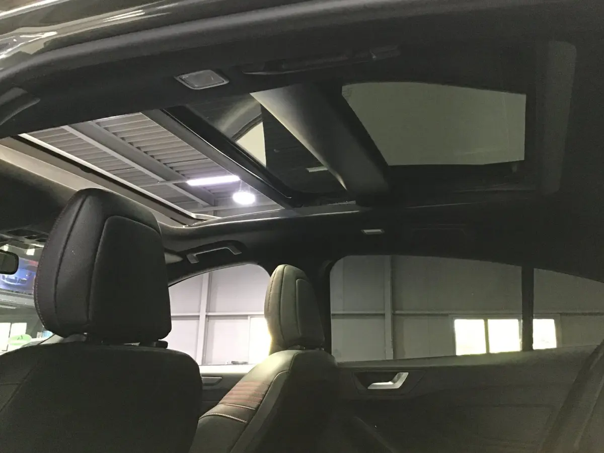 1.5 EcoBoost ST Line Busines I Panodak I 2e Eigen I 150PK I Carplay I B&O I Camera I 18inch I HalfLeder I Navi I Keyles