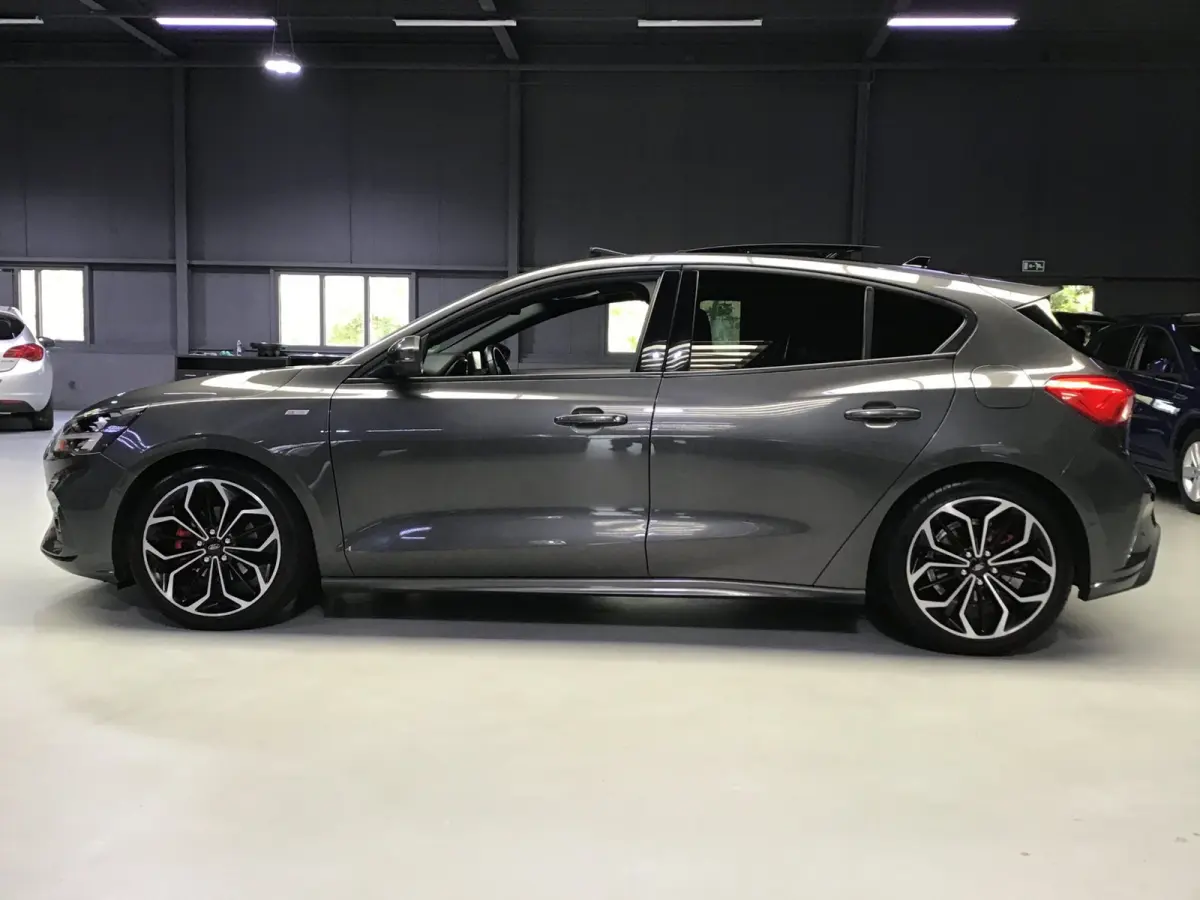 1.5 EcoBoost ST Line Busines I Panodak I 2e Eigen I 150PK I Carplay I B&O I Camera I 18inch I HalfLeder I Navi I Keyles