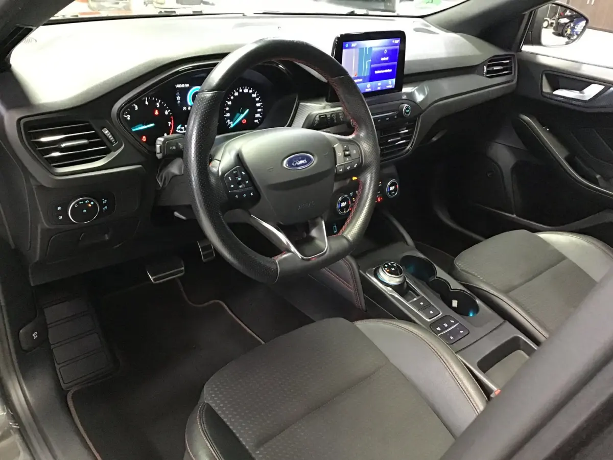 1.5 EcoBoost ST Line Busines I Panodak I 2e Eigen I 150PK I Carplay I B&O I Camera I 18inch I HalfLeder I Navi I Keyles