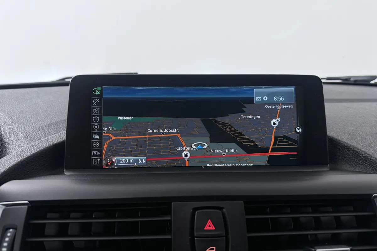 118i M Sport (PANORAMADAK, GROOT-NAVIGATIE, STOELVERWARMING, DEALER ONDERHOUDEN)