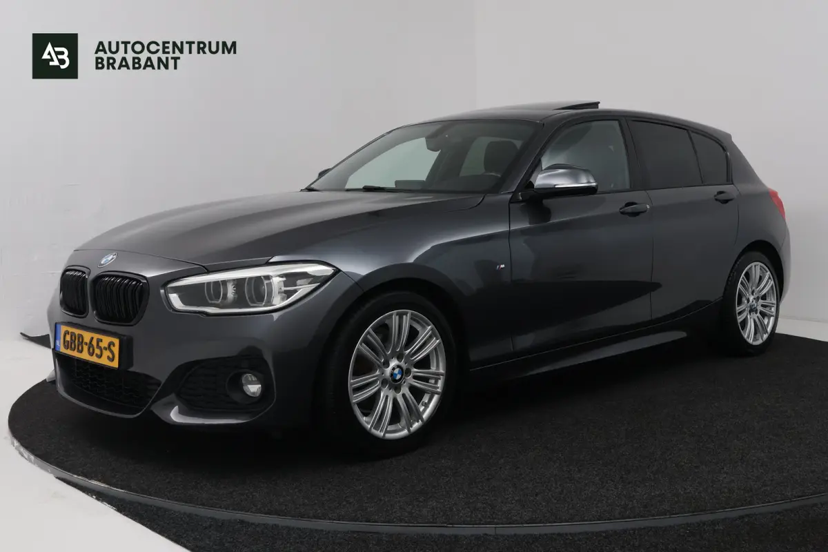 118i M Sport (PANORAMADAK, GROOT-NAVIGATIE, STOELVERWARMING, DEALER ONDERHOUDEN)